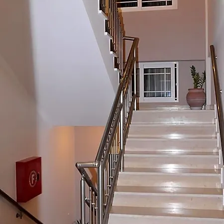 Stoudios Georgias Hotel Vartholomio