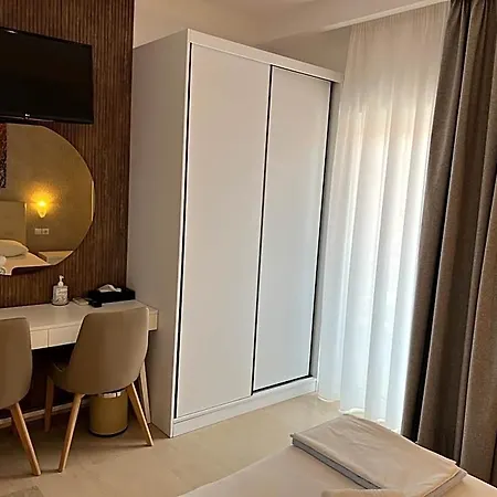 Stoudios Georgias Hotel Vartholomio